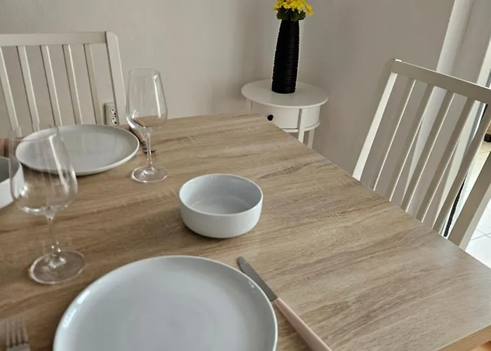 Dalmara Prezida * Vir