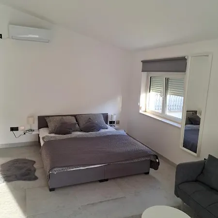 Mala Smokva Apartment *