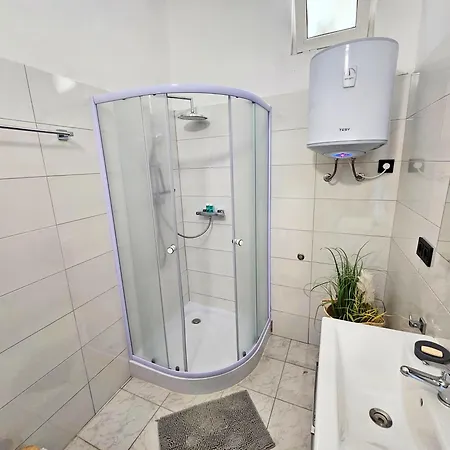 Mala Smokva Prezida Apartman Vir