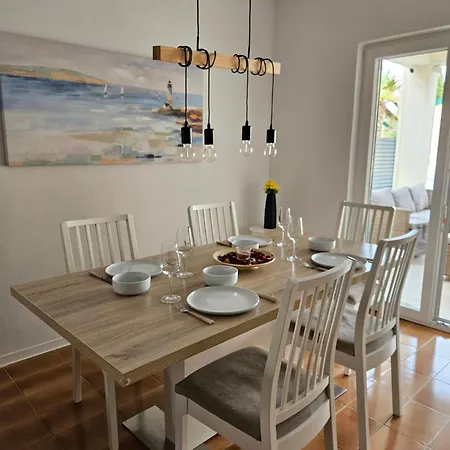 公寓 Mala Smokva Prezida 维尔