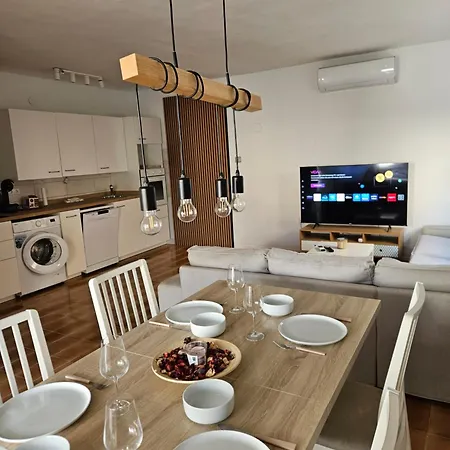 公寓 Mala Smokva Prezida 维尔